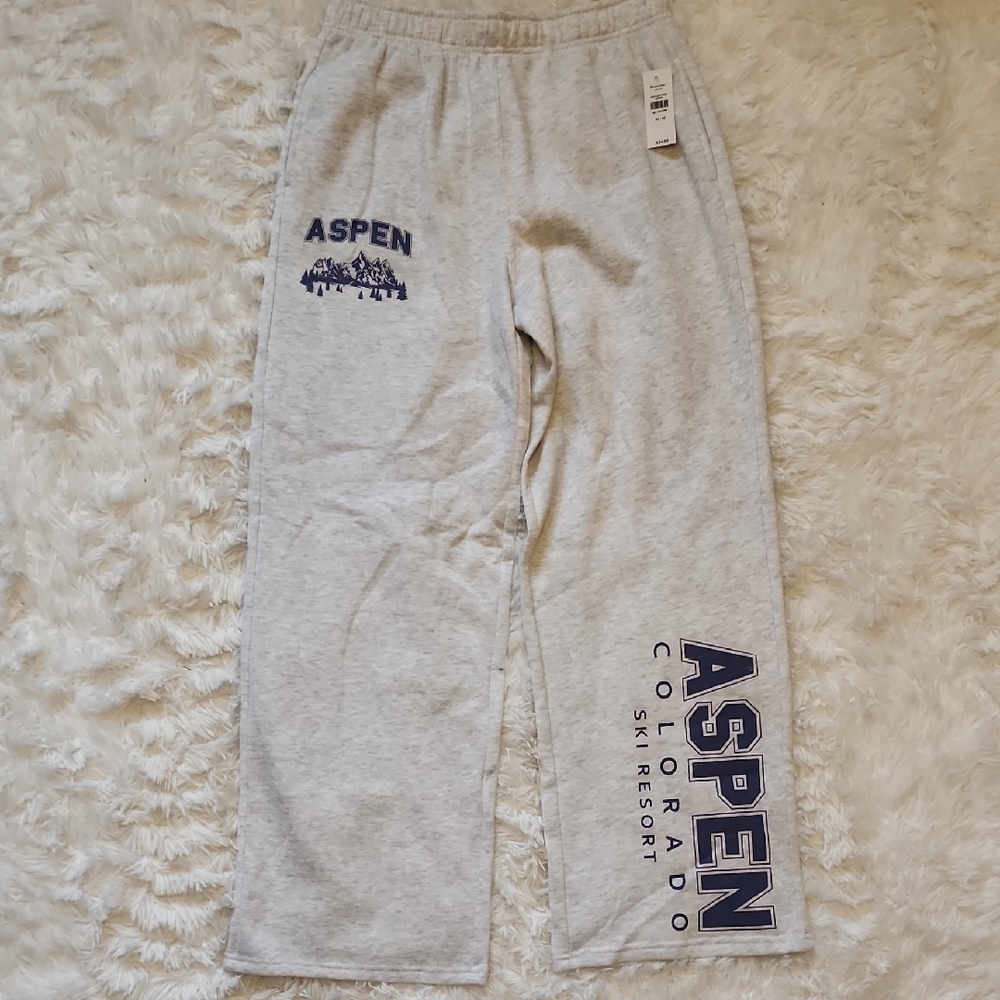 NWT Bluenotes Womens Light Gray Joggers with Navy Print